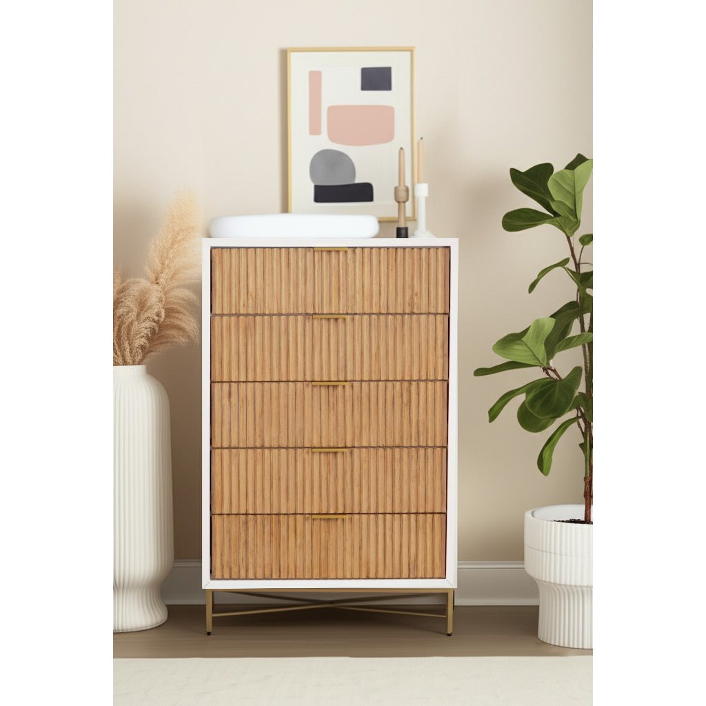 Larsen Chest